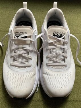 Ladies Skechers Running Shoes Sz 8.5